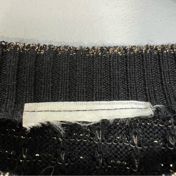 Vintage black shimmery metallic gold embroidered satin leaf applique sweater - Picture 9 of 9